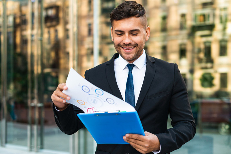 How to hire a licensed debt collector in Singapore