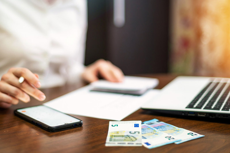 The Role of a Credit Management Consultant in Reducing Bad Debts